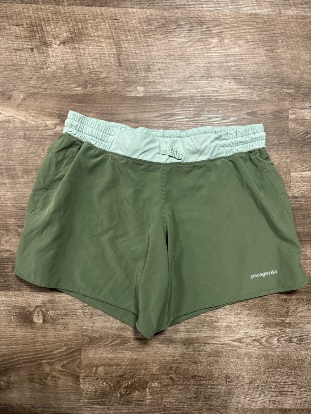 Patagonia Women's Nine Trails Shorts Medium